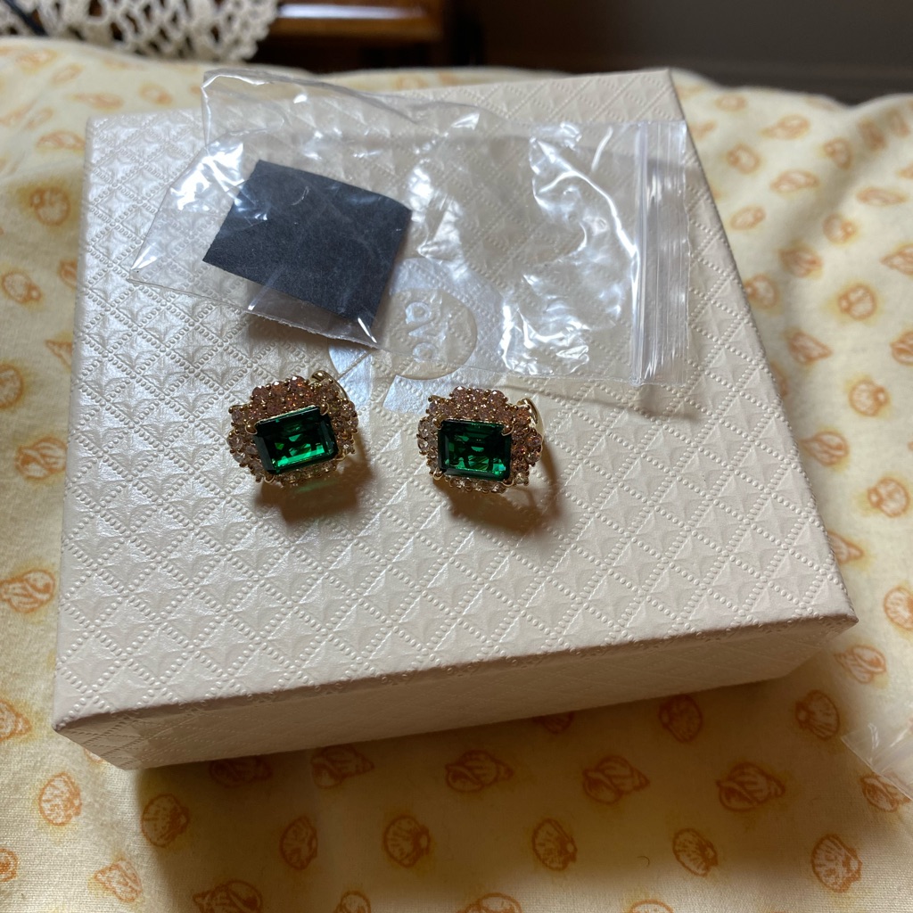 Tova Elegant Green And Gold Vintage Clip Earrings 925 Ss Cz